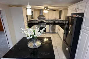 24 Bel-Aire Cir, Windsor Locks, CT 06096 - Photo 16