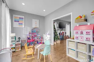 40 Wiegert Way, Bristol, CT 06010 - Photo 18