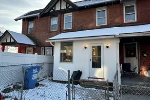 52 Oak St, Waterbury, CT 06704 - Photo 2