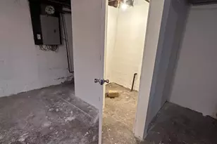 52 Oak St, Waterbury, CT 06704 - Photo 30