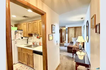 166 Old Brookfield Road #20B2, Danbury, CT 06811 - Photo 6