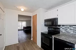 949 Pleasant Valley Rd, South Windsor, CT 06074 - Photo 12