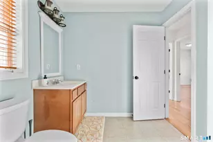 35 Rosemount Ave, Waterbury, CT 06708 - Photo 18