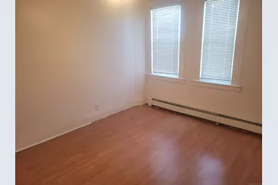 82 Lines Place, Stratford, CT 06615 - Photo 2