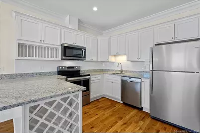 73 W Main Street #2, Clinton, CT 06413 - Photo 4