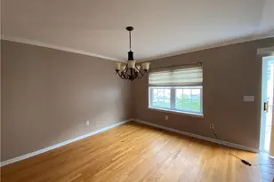 11 Mannions Ln, Danbury, CT 06810 - Photo 6