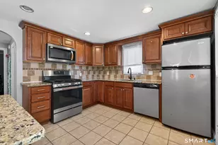 6 Greenfield Dr, New Britain, CT 06051 - Photo 8