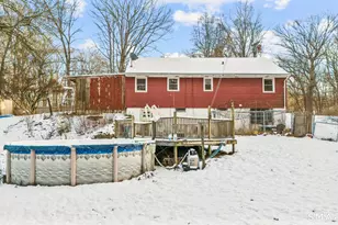 57 Cranberry Pond Rd, Norwich, CT 06360 - Photo 4