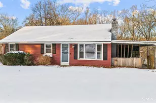 57 Cranberry Pond Rd, Norwich, CT 06360 - Photo 2