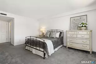 3250 Fairfield Ave, Bridgeport, CT 06605 - Photo 12