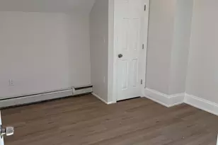 23 King St, Hartford, CT 06114 - Photo 8