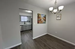 111 Sutton Pl, Bloomfield, CT 06002 - Photo 12