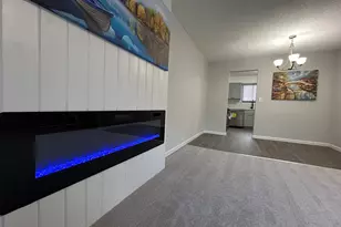 111 Sutton Pl, Bloomfield, CT 06002 - Photo 10