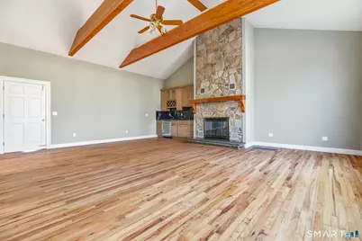 106 C Comstock Hill Avenue, Norwalk, CT 06850 - Photo 28