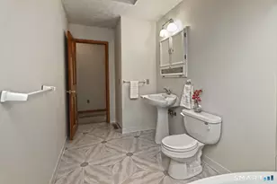 95 Ash Dr, Hamden, CT 06518 - Photo 28