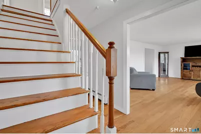 21 Glenn Lane, West Hartford, CT 06110 - Photo 2