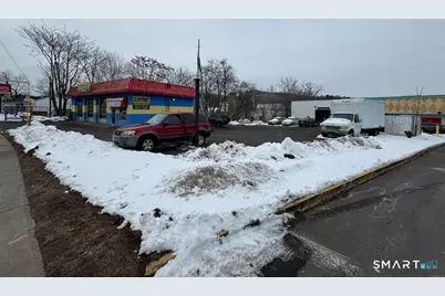 327 West Main Street, Meriden, CT 06451 - Photo 20