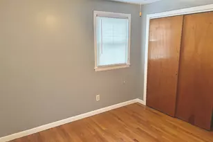 33 Spring St, Wallingford, CT 06492 - Photo 8