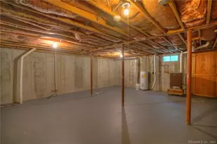 26 Dartmouth Dr, Groton, CT 06355 - Photo 10