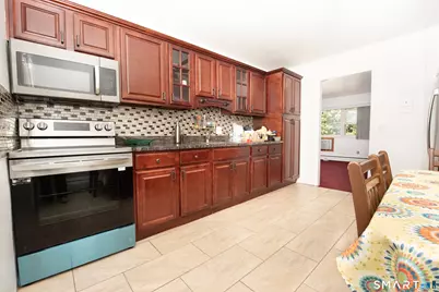 153 Cherry Hill Drive #2B, Bridgeport, CT 06606 - Photo 4