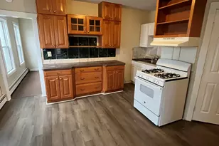 33 Dewey St, New Britain, CT 06051 - Photo 4