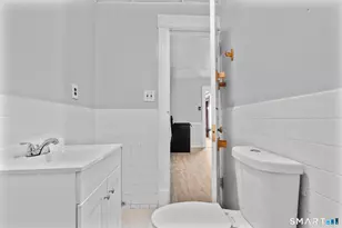 73 South St, Waterbury, CT 06706 - Photo 16