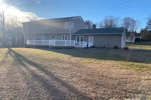 296 Winthrop Dr, Cheshire, CT 06410 - Photo 4