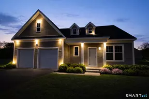 59 Cambridge Ct, Simsbury, CT 06070 - Photo 2