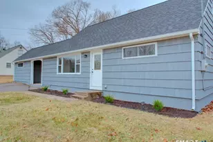 38 Hickory Rd, Marlborough, CT 06447 - Photo 2