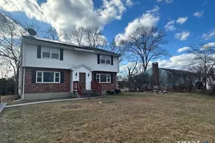 92 Glenstone Rd, Waterbury, CT 06705 - Photo 1