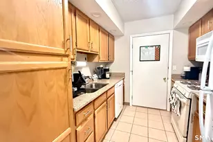 16 Maple St, Vernon, CT 06066 - Photo 4