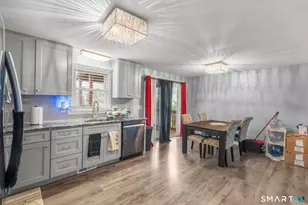 7 Pettit Dr, Meriden, CT 06451 - Photo 14