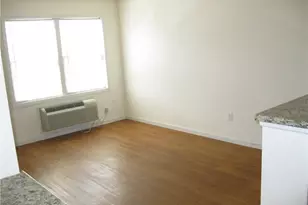 41 Grand St, Danbury, CT 06810 - Photo 4