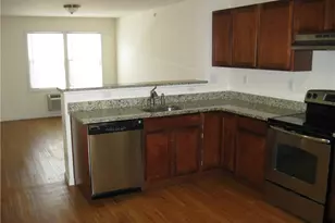 41 Grand St, Danbury, CT 06810 - Photo 2