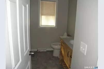 20 Florida Drive, Montville, CT 06370 - Photo 12