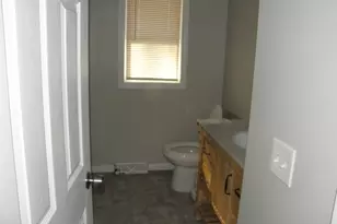 20 Florida Dr, Montville, CT 06370 - Photo 12