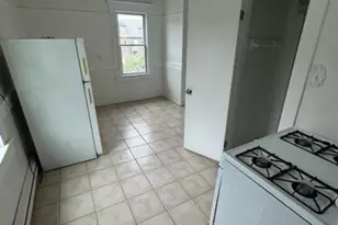 229 Helen St, Bridgeport, CT 06608 - Photo 2