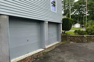 11 Maple St, Trumbull, CT 06611 - Photo 16