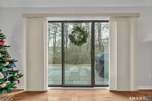 98 Heritage Vlg, Southbury, CT 06488 - Photo 6