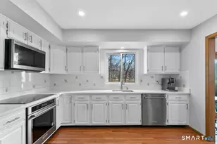 6 Stonegate Ln, Shelton, CT 06484 - Photo 6