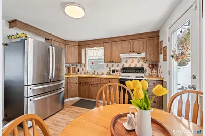 305 Robinwood Road, Waterbury, CT 06708 - Photo 10