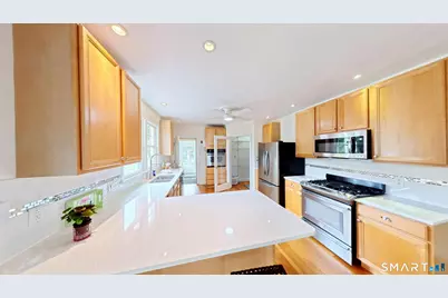31 Quinnipiac Avenue, North Haven, CT 06473 - Photo 2