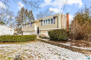 282 Hillcrest Ave, Newington, CT 06111 - Photo 2