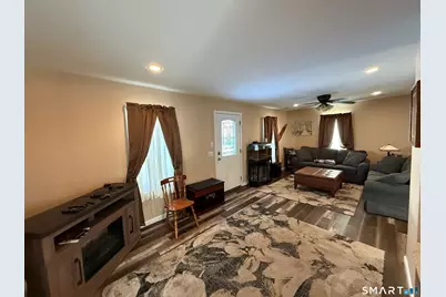 18 Curtice Street, Winchester, CT 06098 - Photo 4