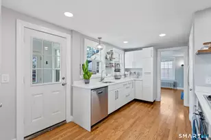 114 Argyle Ave, West Hartford, CT 06107 - Photo 8