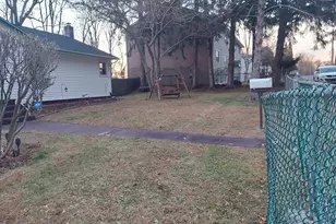 193 Waterville St, Waterbury, CT 06710 - Photo 4