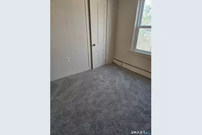 40 Maple Avenue Ext, Montville, CT 06382 - Photo 8