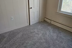 40 Maple Ave Ext, Montville, CT 06382 - Photo 8