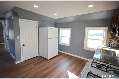 70 Westfield Avenue #3rd Fl, Bridgeport, CT 06606 - Photo 8