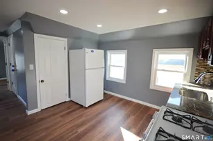 70 Westfield Ave, Bridgeport, CT 06606 - Photo 8